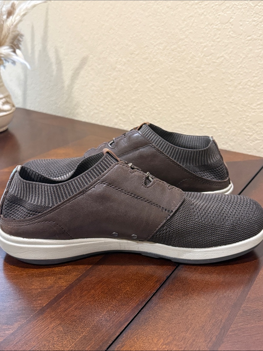 OluKai Men's Makia Ulana Cushioned Lightweight Brown Leather Textile Loafers - Picture 8 of 12